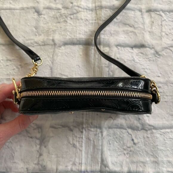 Michael Kors mini crossbody bag w/zipper closure black & gold 6”x4.5” - Picture 5 of 11